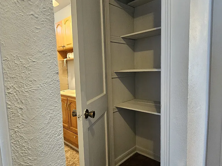 5616 Thomas Ln — Photo 15