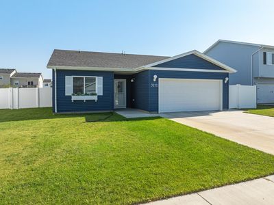 3212 Kodiak St NW, Minot, ND, 58703