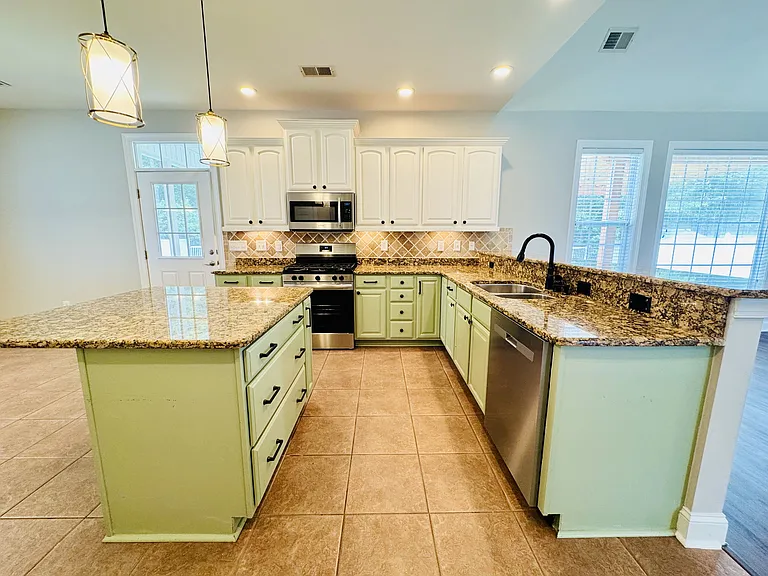 3571 Brampton Dr — Photo 14