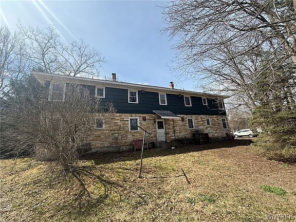 4th image of 113 Torrance Pl