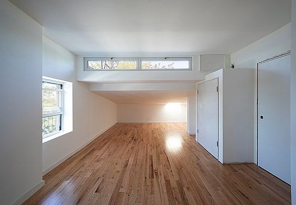 5th image of 20 Sidney Pl APT 5B
