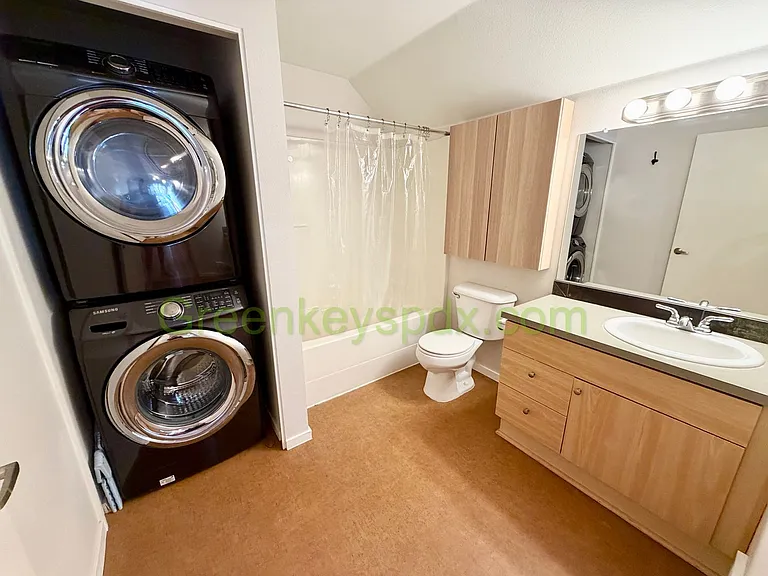 7550 N Burlington Ave — Photo 10