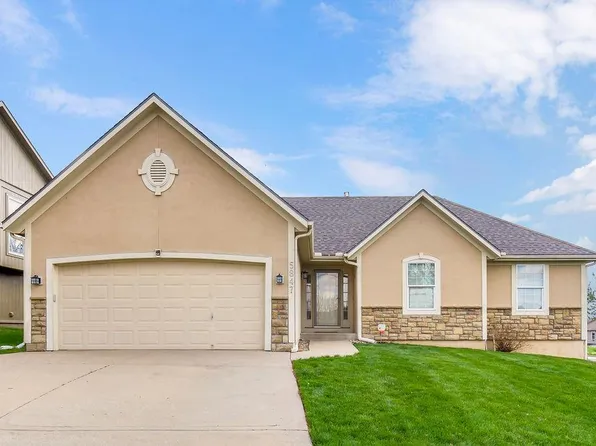 5847 Redbud St, Shawnee, KS 66218