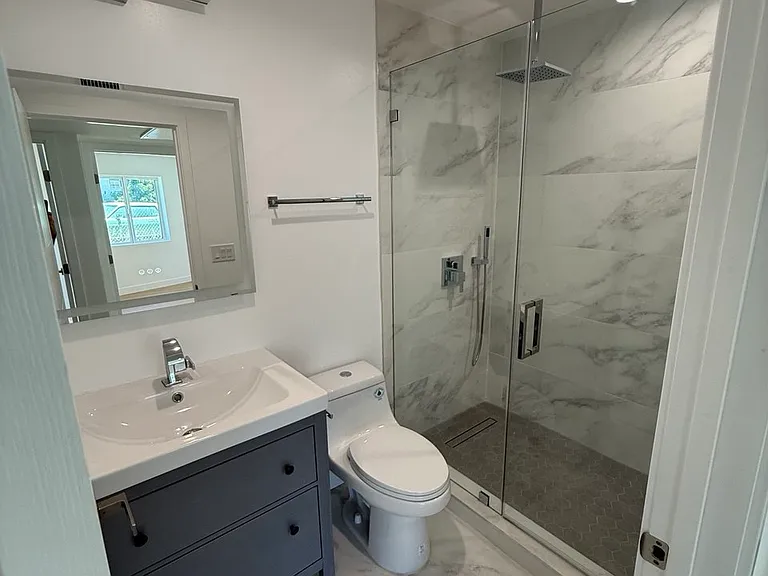 10939 Christine Way — Photo 9