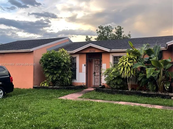 19391 NW 57th Ct, Hialeah, FL 33015