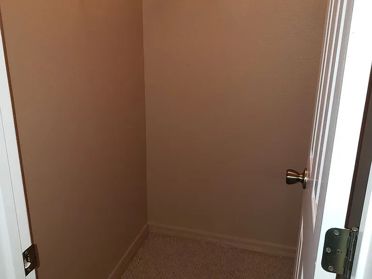 9328 N Travis Dr — Photo 4