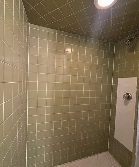 6717 W Friendly Ave — Photo 17