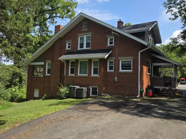 1 Bennetts Point Dr, Huntington, WV 25701