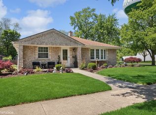 470 N Walnut St, Elmhurst, IL 60126