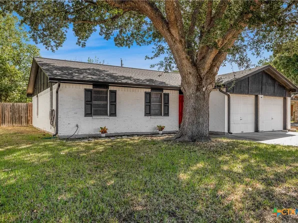 512 Monterrey Dr, Victoria, TX 77904