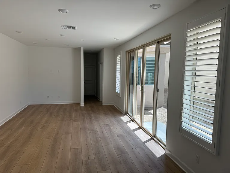 1533 Painted Cave Ave — Photo 7
