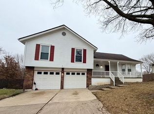 1213 NE Ball Dr, Lees Summit, MO 64086