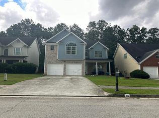 126 Shadow Creek Ct, Fairburn, GA 30213