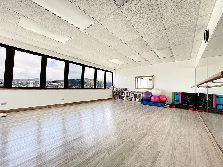 400 Hobron Ln #2306 — Photo 11