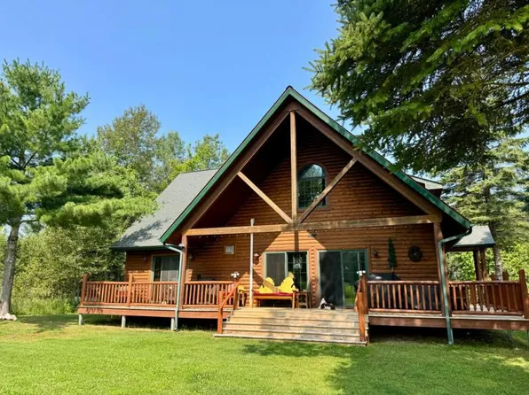 32377 E Timber Trl, Drummond Island, MI 49726