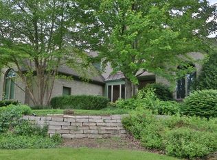 2605 Wyndsong Ct, Crystal Lake, IL 60012