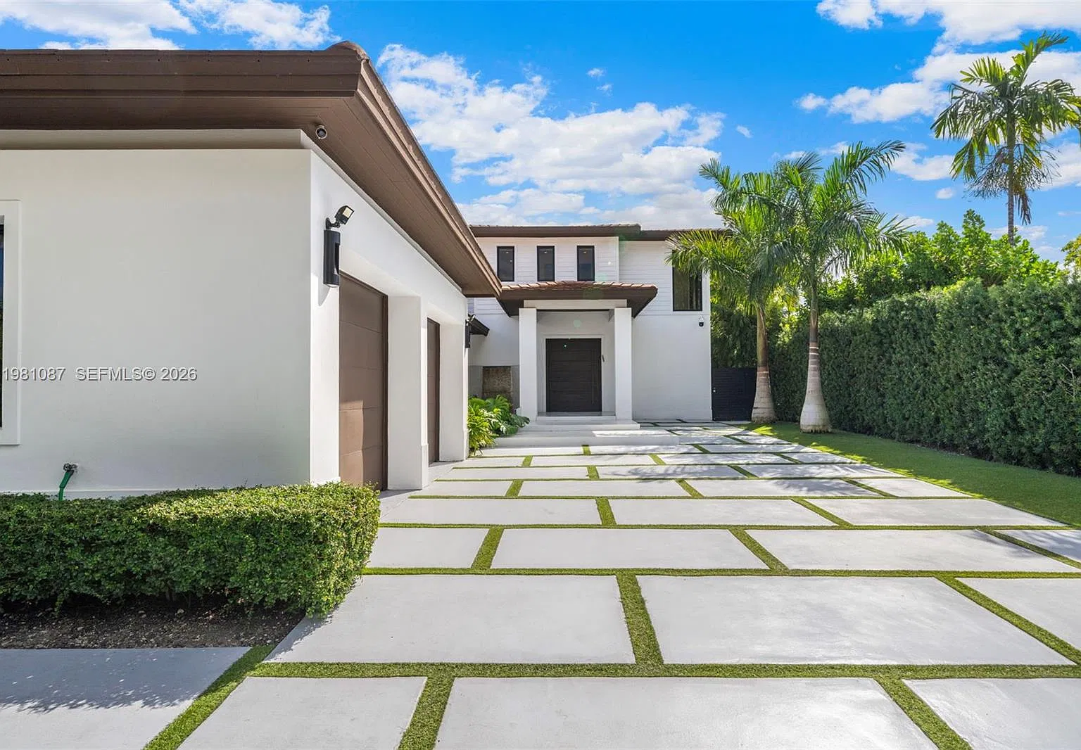 S Shore Dr, Miami Beach — Photo 2
