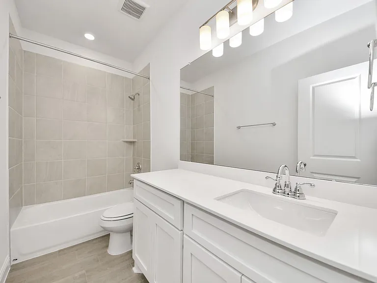 4030 Colony Ln — Photo 14
