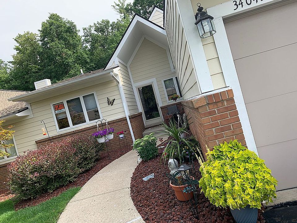 1st image of 34045 Hillside Ct #1