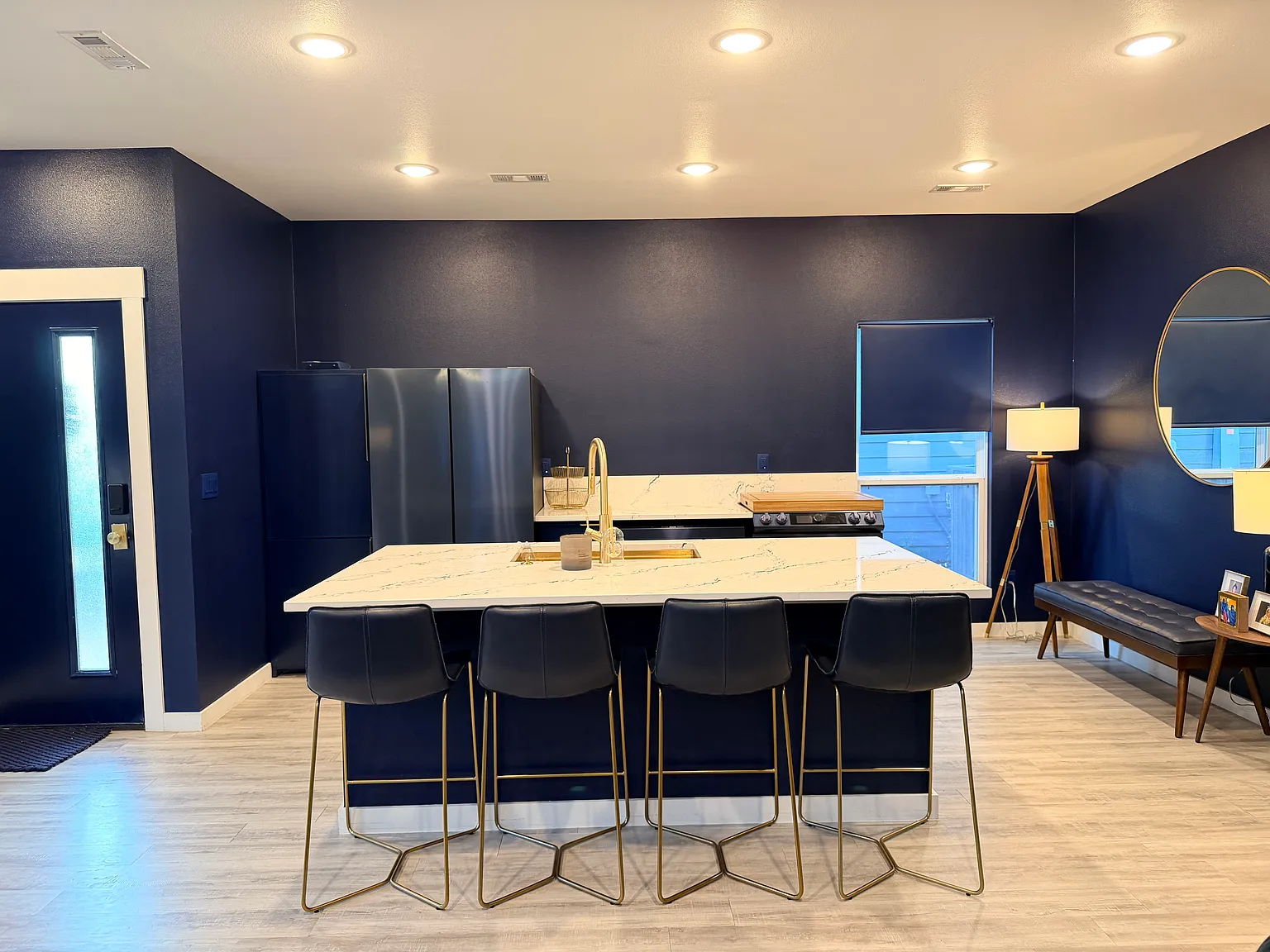 2 bed, 2.5 bath, 1100 sqft, $2,200 — Photo 3