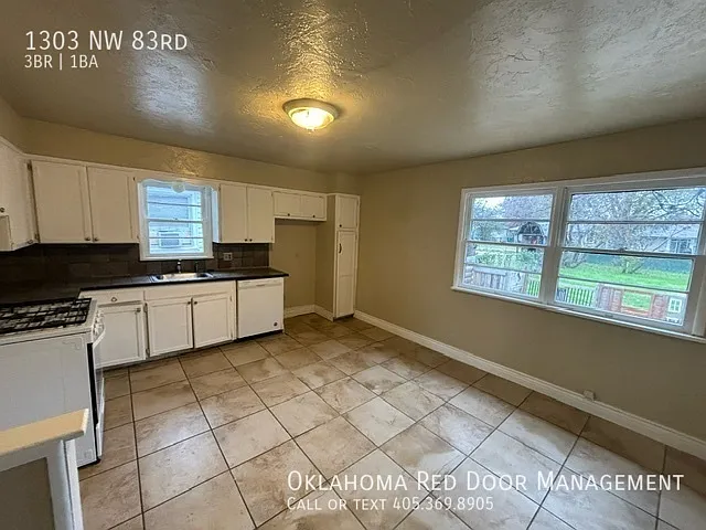 1303 NW 83rd St — Photo 2