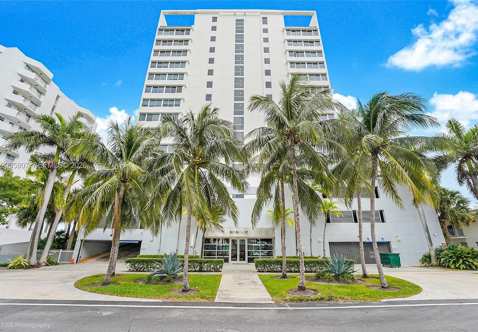 Blue Bay Tower Condo — Photo 1