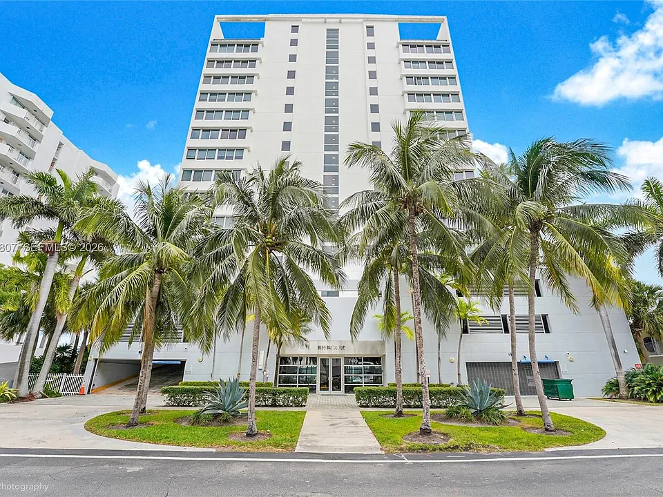 7929 West Dr #1001