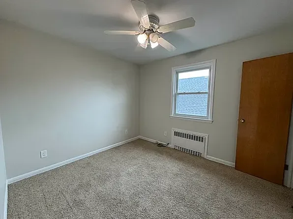 150-47 Grand Central Parkway image 15 of 18