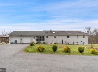 10022 Colvin Run Rd, Great Falls, VA 22066