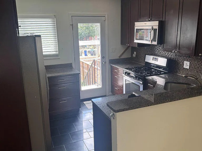 5296 Chillum Pl NE — Photo 6