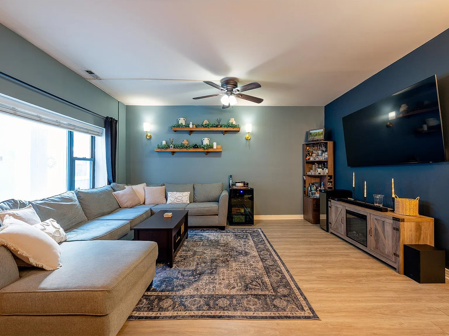 Studio, 630 sqft, $3,000 — Photo 2