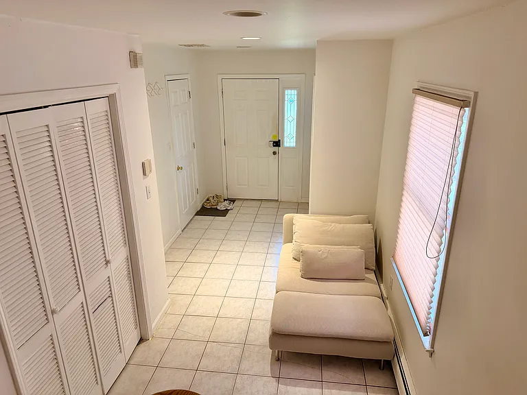 372 Chestnut St — Photo 3