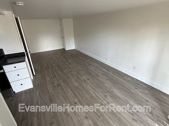 3rd image of 3000 W Maryland St
