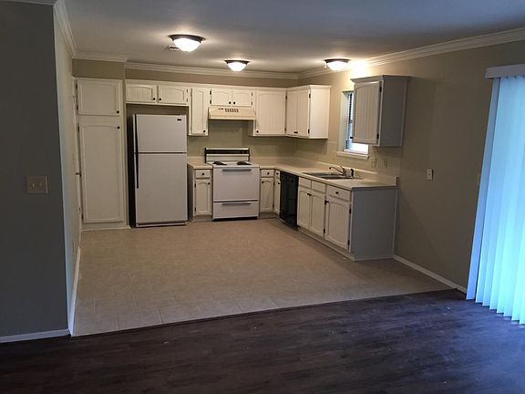 2nd image of 4532 Greenbrier Dr