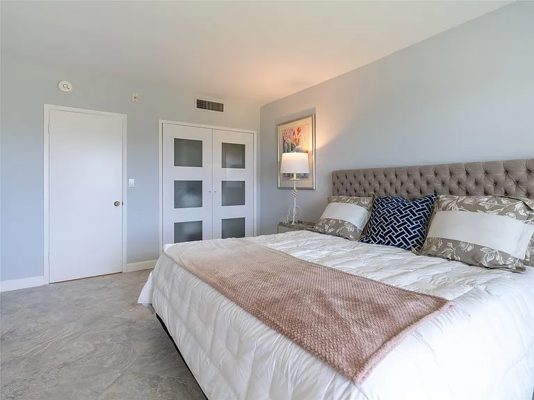 2850 N Palm Aire Dr #601 — Photo 36