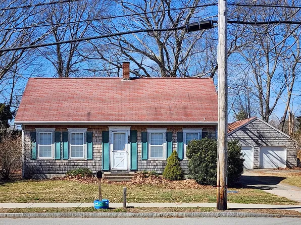 398 Central Ave, Seekonk, MA 02771