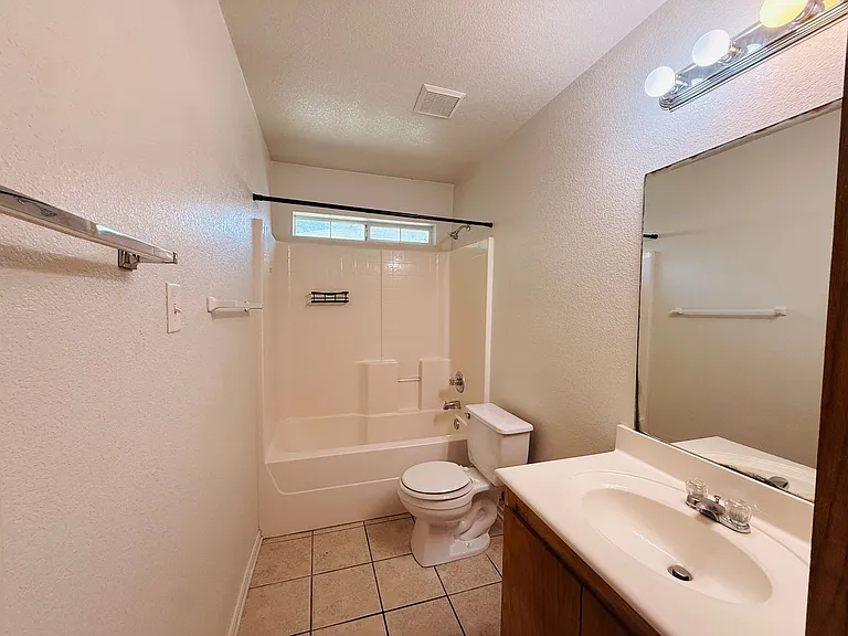 311 Jeff Gordon Dr #A — Photo 9