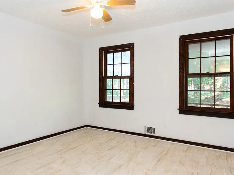 8288 Webb Rd — Photo 10