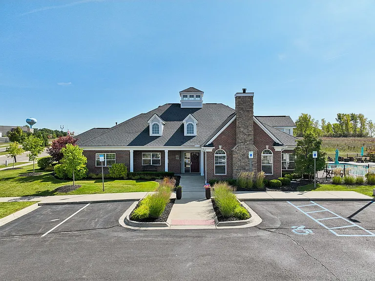 Abbey Ridge Apartment Homes — Photo 14
