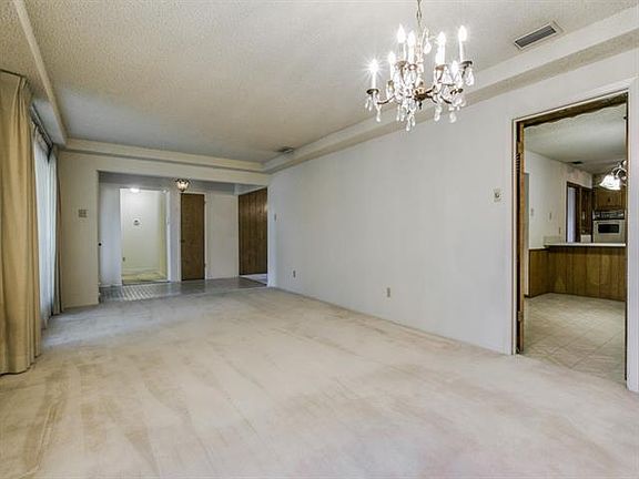 4th image of 726 Madrid Dr