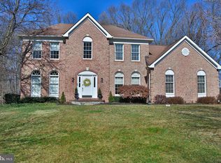569 Hearthstone Dr, Yardley, PA 19067