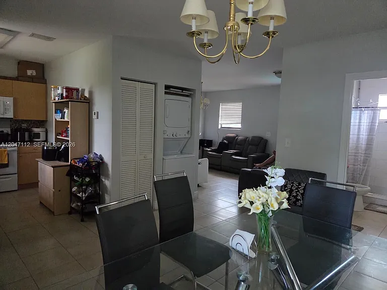 2816 NW 15th St #2R — Photo 2