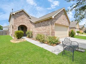 2614 Royal Blue Dr, Houston, TX 77088