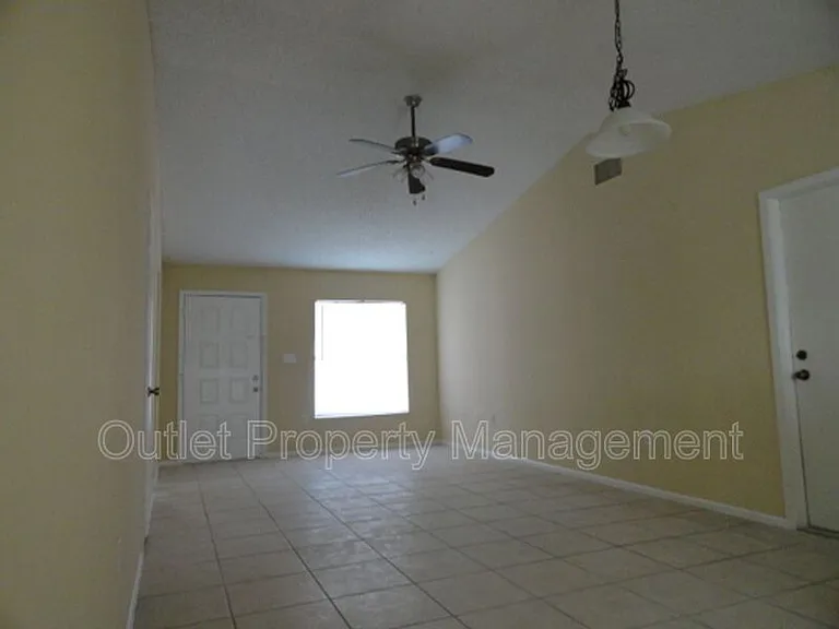 7526 University Garden Dr — Photo 7