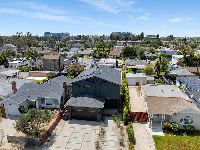 4323 Beethoven St — Photo 38