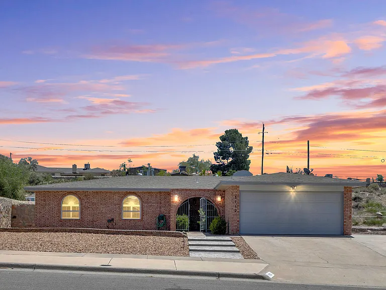 7112 Ramada Dr — Photo 1