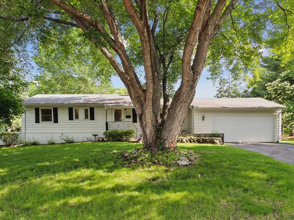 16320 Devon Dr, Minnetonka, MN 55345