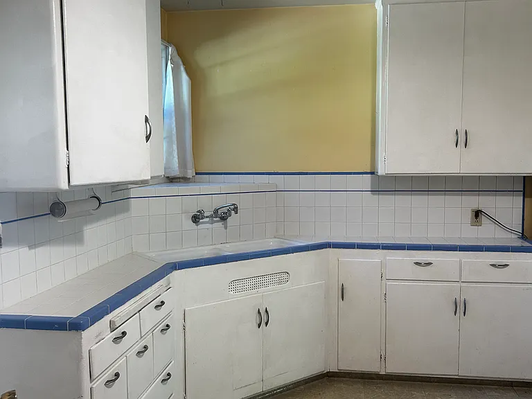 28 Devonshire Blvd #36 — Photo 5
