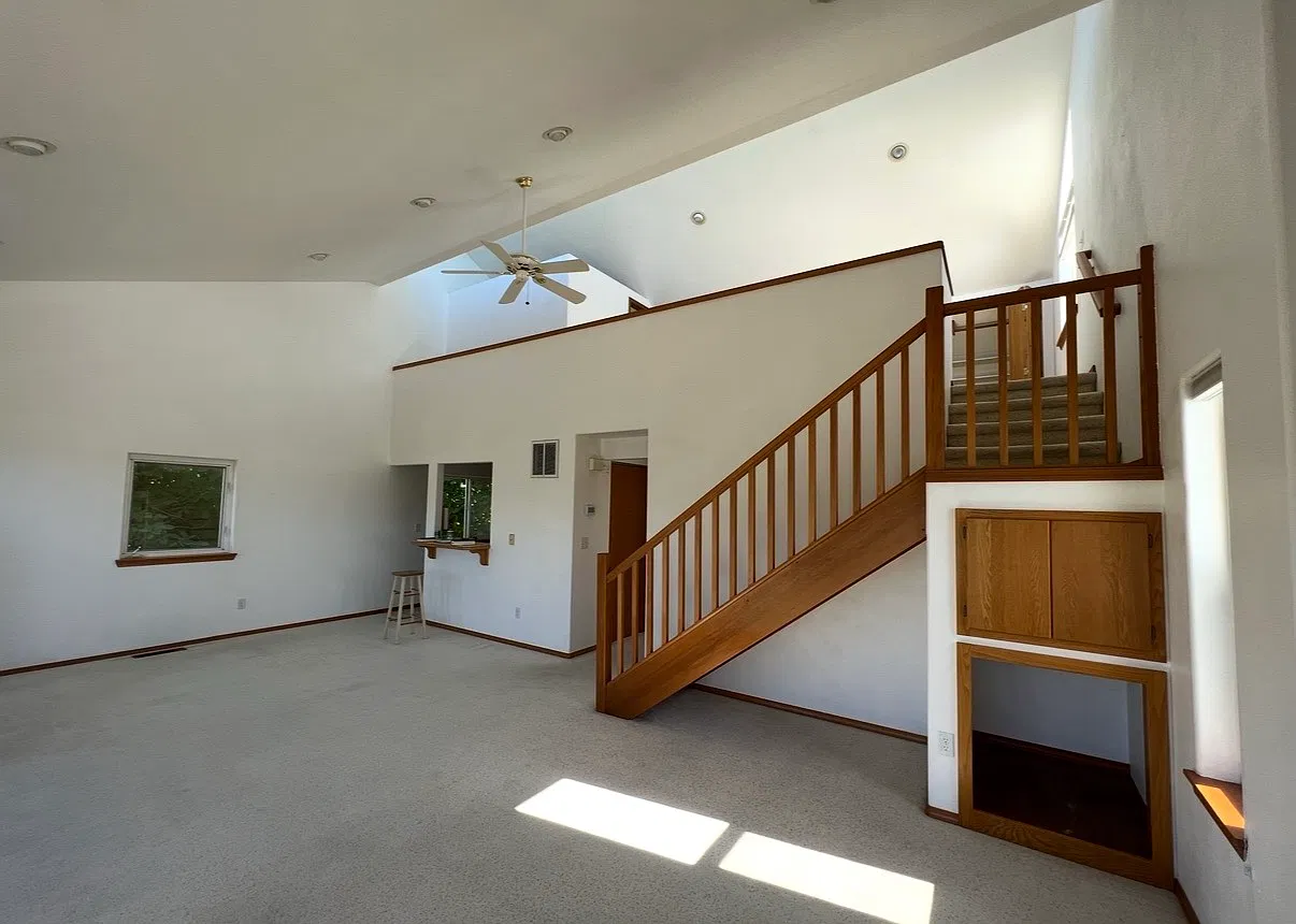 2 bed, 890 sqft, $2,200 — Photo 3