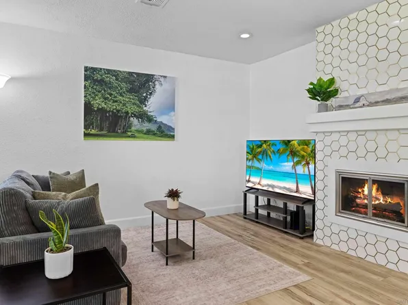 13306 Caminito Ciera Unit 191, San Diego, CA 92129